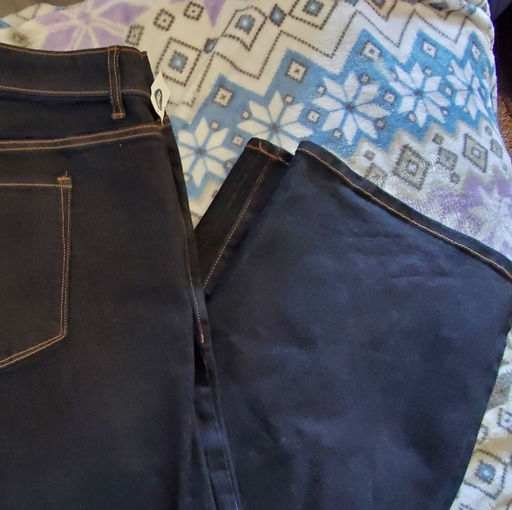NWT Dark Bootcut Old Navy Jeans - Picture 2 of 5
